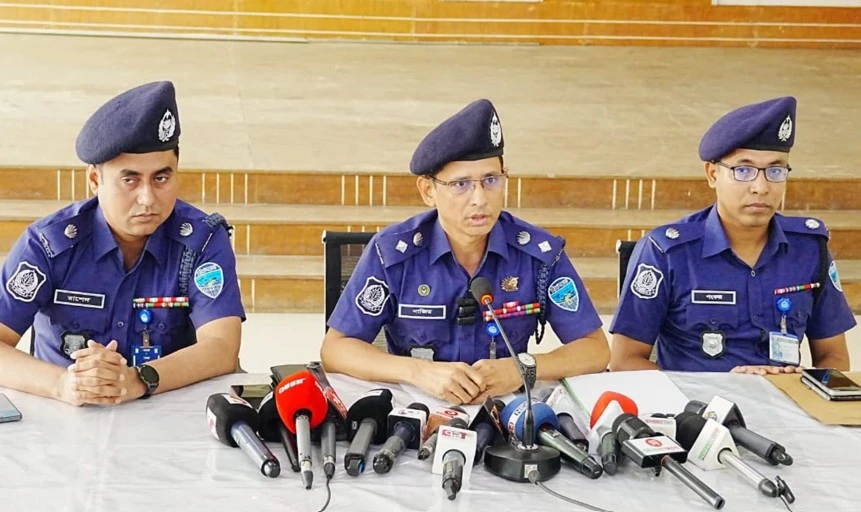 কুমিল্লায় শারদীয় দুর্গাপূজা উদযাপন উপলক্ষে জেলা পুলিশের মতবিনিময় সভা